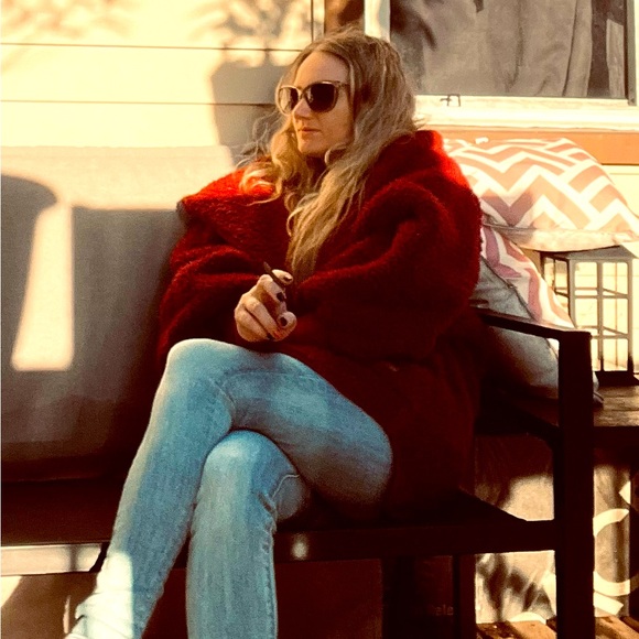 Meet your Posher, Amanda - Picture 1 of 1